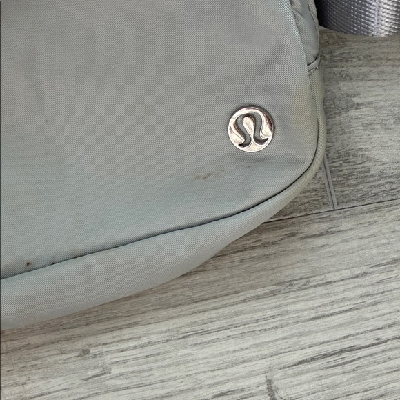 lululemon athletica Silver Belt Bag - Picture 5 of 5
